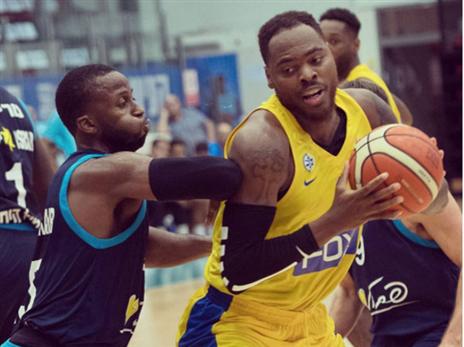 דשון תומאס הצטיין (צילום: האתר הרשמי של מכבי ת"א)