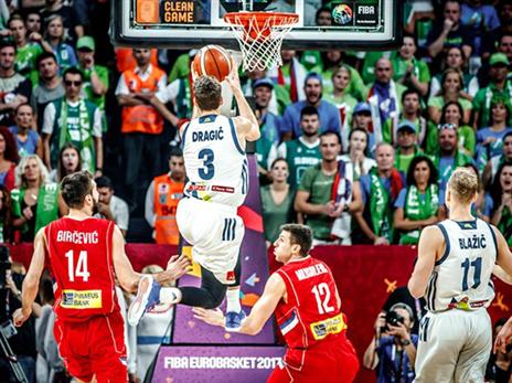 דראגיץ' בפוזה מוכרת מהרבע השני (פיב"א)