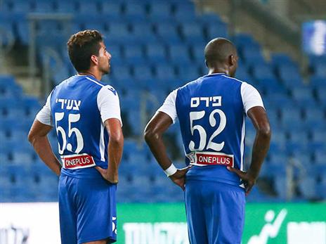 דיכאון במכבי פ"ת בעקבות התבוסה (צילום: דני מרון)