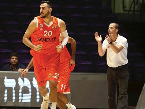 רוצה להמשיך את ההתקדמות מהעונה שעברה. זלמנסון (אלן שיבר)