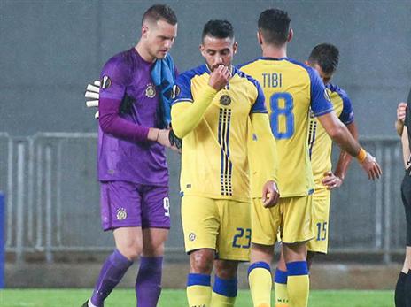 מוליכת הטבלה מחכה (דני מרון)