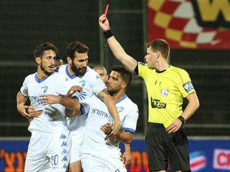 יחזקאל והאסלביינק עלולים להיענש (צילום: סוכנות ג'יני)