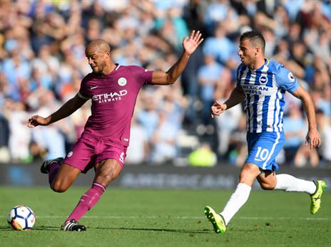 מול קומפני. "כולם בטירוף פה על כדורגל" (getty)