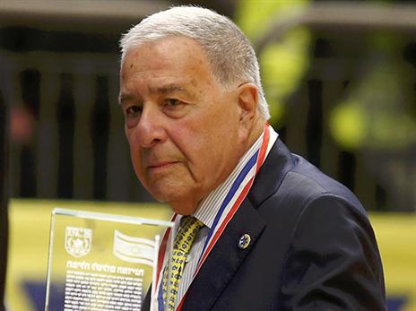 המערכת התייצבה, מכבי בדרך הנכונה (אלן שיבר)