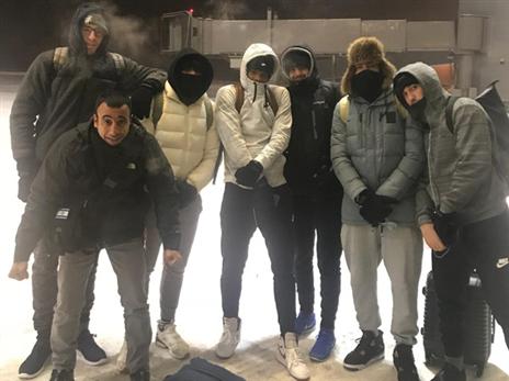 נסו לזהות את השחקנים בתמונה