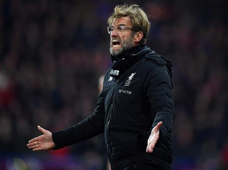 קלופ. יש לו בטן מלאה על השיפוט (getty)