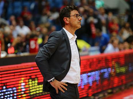 הראשון ששילם את המחיר. קציקאריס