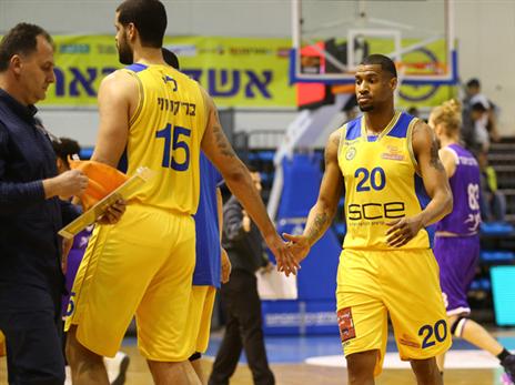 אשדוד ניצלה הגנה נוראית של הסגולים (צילום: מנהלת הליגה)