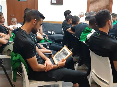 "צריך להעריך את ניצולי השואה ולכבד אותם"