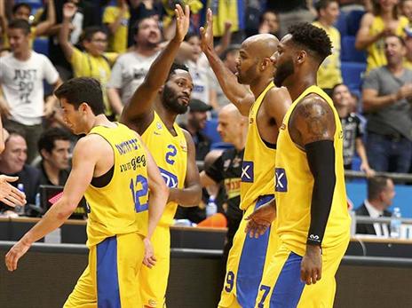 אבל הצליחה לחזור מפיגור דו ספרתי ולנצח (צילום: אלן שיבר)