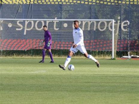 אמאדור במחנה. "מוסיף שקט" (האתר הרשמי של מכבי ת"א)