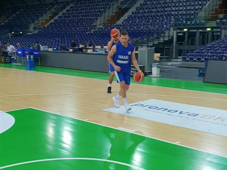 מקל עדיין לא כשיר