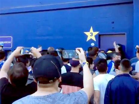 אוהדי בוקה בטירוף לקראת הסופר קלאסיקו