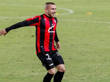 "שמח מאיפה שאני נמצא" (צילום: גיא יצחקי, הפועל קטמון י-ם)