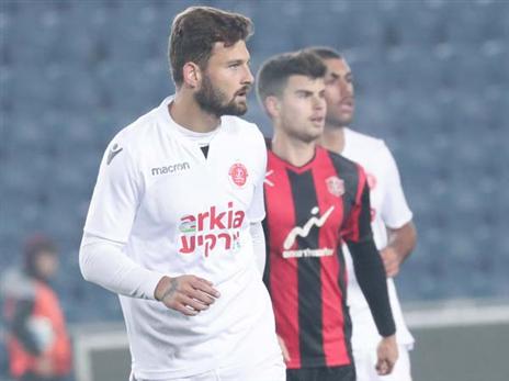 גוטליב. ספג בוז בכל פעם שנגע בכדור (דני מרון)