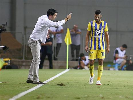 "מי שלא יהיה טוב, המאמן ישלח אותו לספסל" (אלן שיבר)