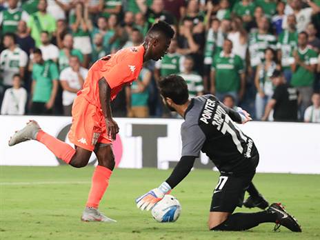 מלך השערים הנוכחי עוזב את ליגת העל (צילום: אלן שיבר)