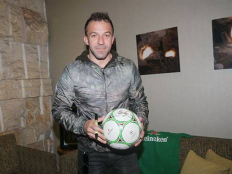 עשו לו כבוד. דל פיירו (שוקה כהן)