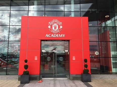 הדרך חזרה לטופ עוברת באקדמיה