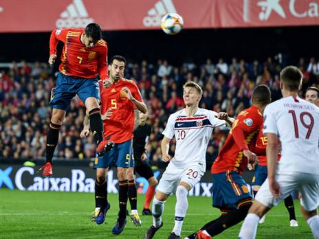 (ANDREAS SOLARO/AFP/Getty Images)