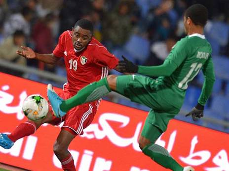 אוטין (מימין) במדי ניגריה הצעירה (getty, STR)