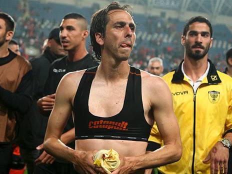 בניון. בינתיים יחזקאל נהנה ממנו (אלן שיבר)