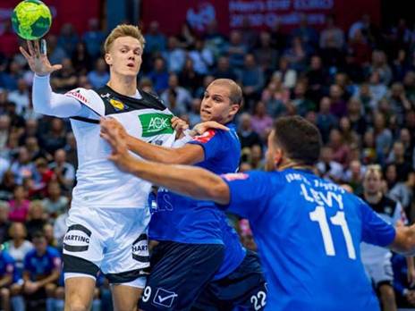 הנבחרת במשחק הקודם מול גרמניה (Sascha Klahn DHB)