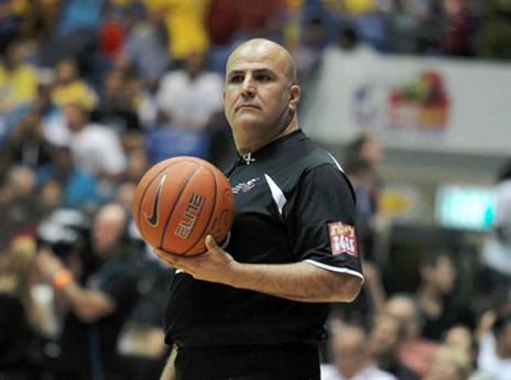 משה ביטון, יו"ר הוועדה המקצועית, בימים שהיה שופט פעיל (אלן שיבר)