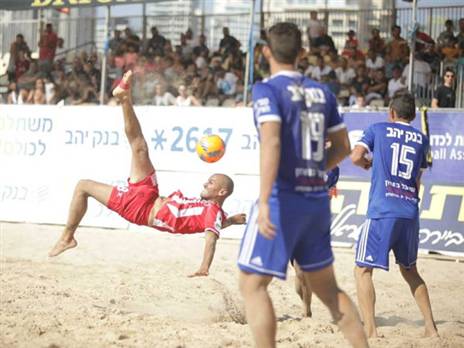 ב"ש תזכור בעיקר את המספרת (STRAVO)