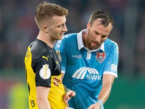 גרוסקרויץ הפסיד לחברים (Getty)