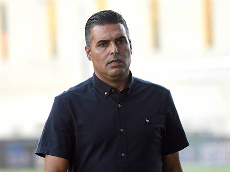 סילבס, התלבטות לגבי ההגנה (ברני ארדוב)