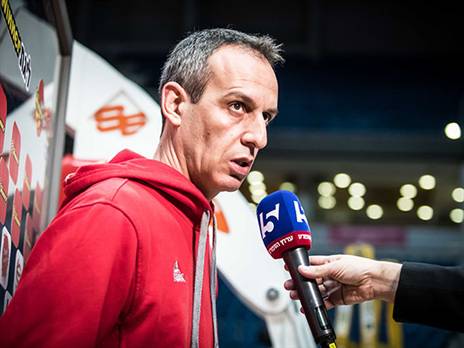 קטש. קאזינס עדיין לא מבין את הניואנסים בשיטת המשחק (עודד קרני)