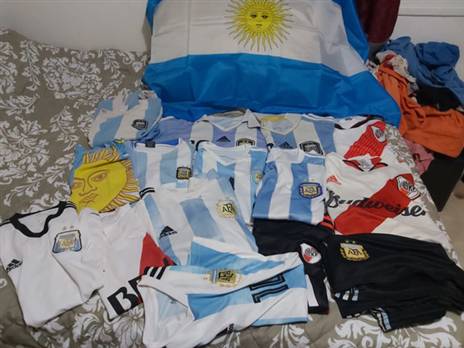 אוהדי ארגנטינה יכולים להוציא את החולצות מהארון