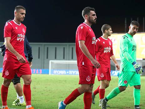 הופעה עלובה של האדומים (אלן שיבר)