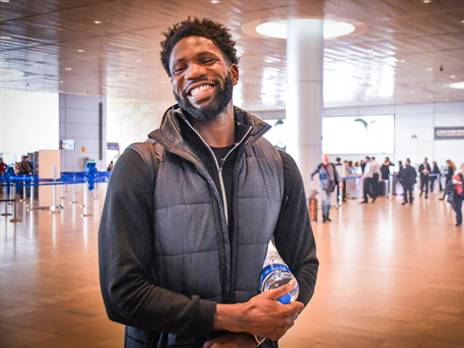 בריימו מחוייך לפני פולין