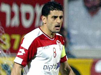 סואן. "מאמין בדו קיום ובאהבה" (סוכנות ג'יני)