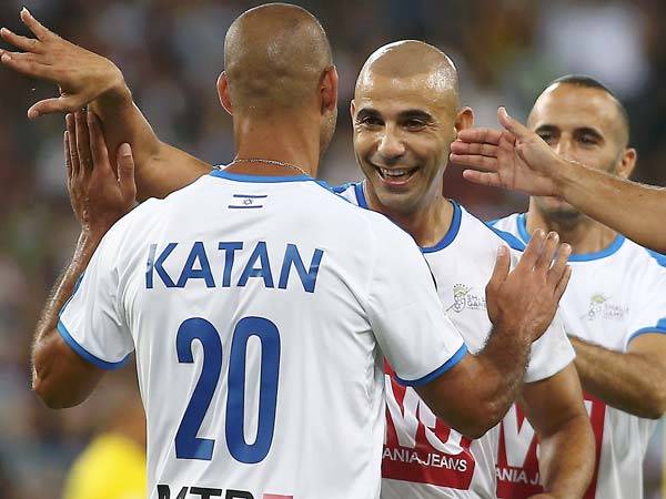 כבש גם במשחק השלום (אלן שיבר)