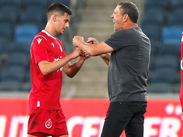 ליידנר עם קלינגר. עדיין לא סיים בית ספר (אלן שיבר)