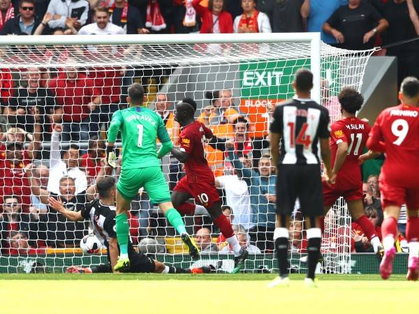 מול ניוקאסל: מהפך ראשון לעונה, בחסות מאנה (GETTY)