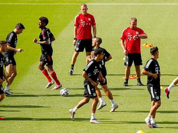 שחקני באיירן מתכוננים לגמר. גביע שני ברציפות? (getty)