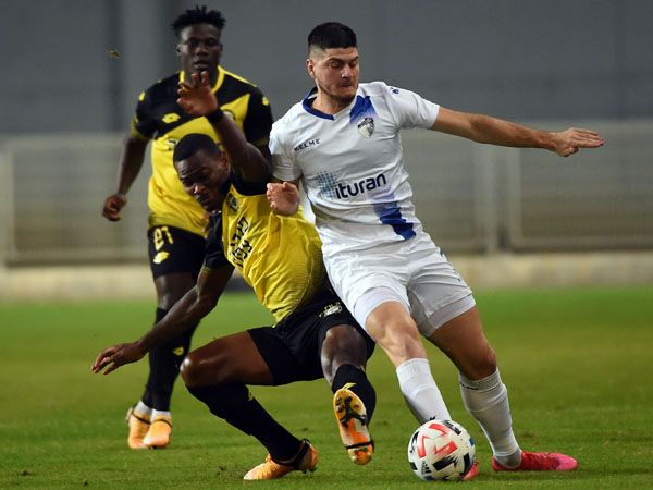 המשחק נפתח בקצב מסחרר (ברני ארדוב)