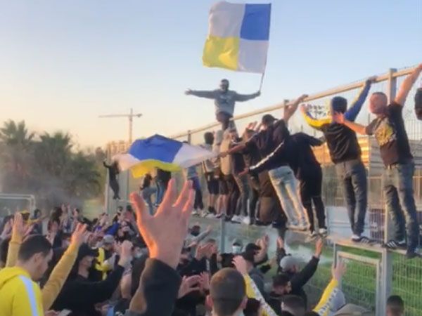 אוהדי מכבי. רוצים את האקס (באדיבות מכבי ת"א)