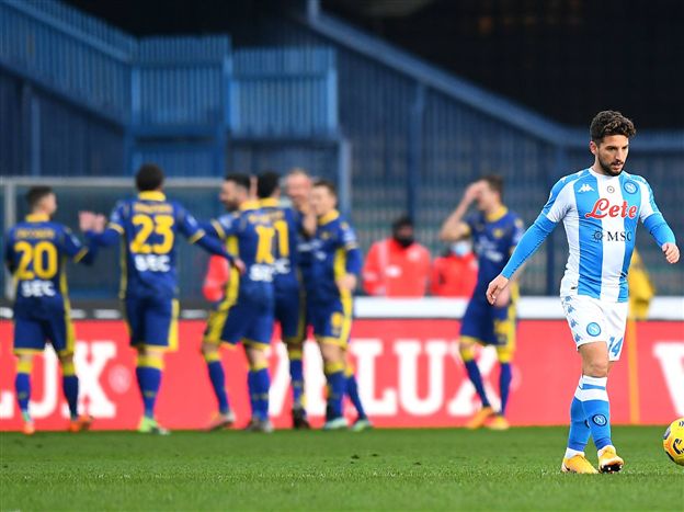 ורונה חגגה על חשבון נאפולי (Getty)