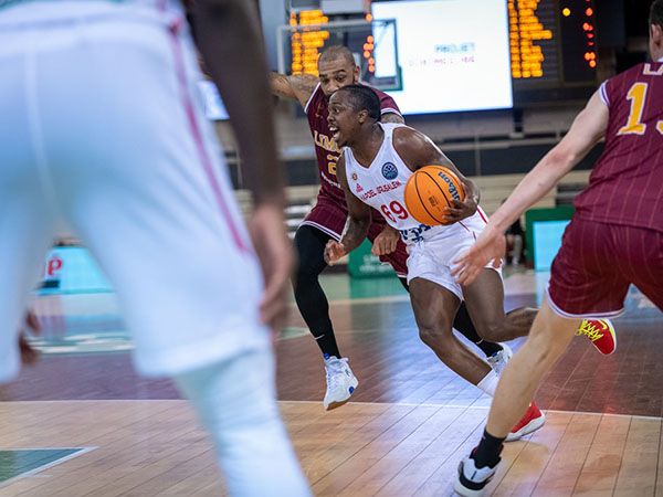 ניסה להציל את ה"מולדת" לבדו. בראון (באדיבות פיב"א)