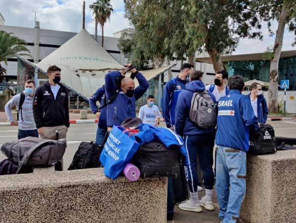 בדרך לפולין. שחקני הנבחרת (רועי כהן)