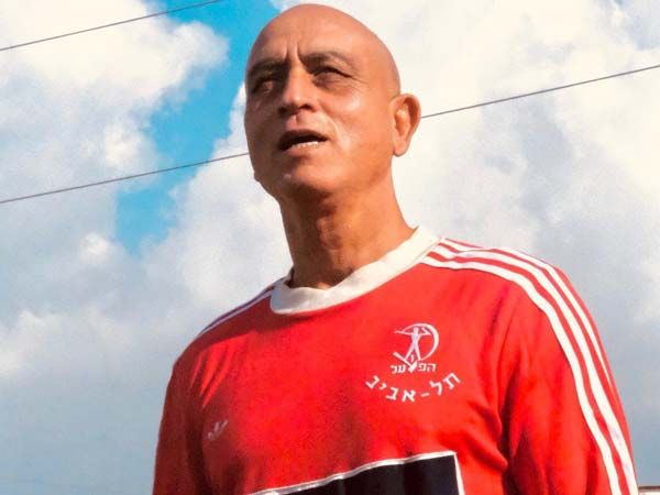 "היום הייתי רץ עם הכדור לשער" (ירון שילון)