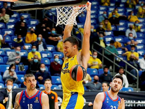 ז'יז'יץ'. יתרכז בליגה (אלן שיבר)