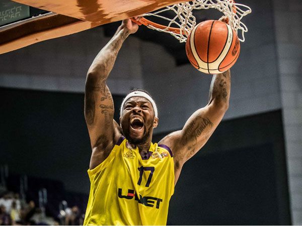 פוסטר במדי חולון אשתקד (מנהלת הליגה)