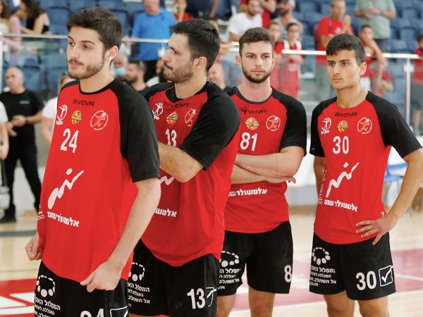 האדומים ירדו מאוכזבים (אלן שיבר)