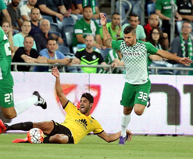 חותם קריירה ענפה (יוסי שקל)